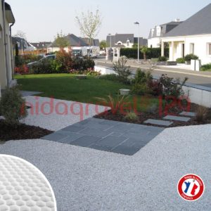 Nidagravel grindplaten met antiworteldoek, zwarte uitvoering, 1200 x 800 x 30 mm, ideaal voor stabiele grindondergronden.