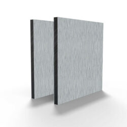 Alu PE plaat in Zilver (Butlerfinish), een hoogwaardige en duurzame plaat met een geborstelde afwerking, ideaal voor gevelbekleding en interieurtoepassingen.