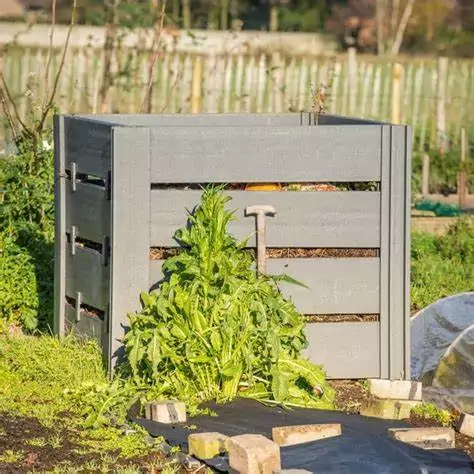 Basic compost bin