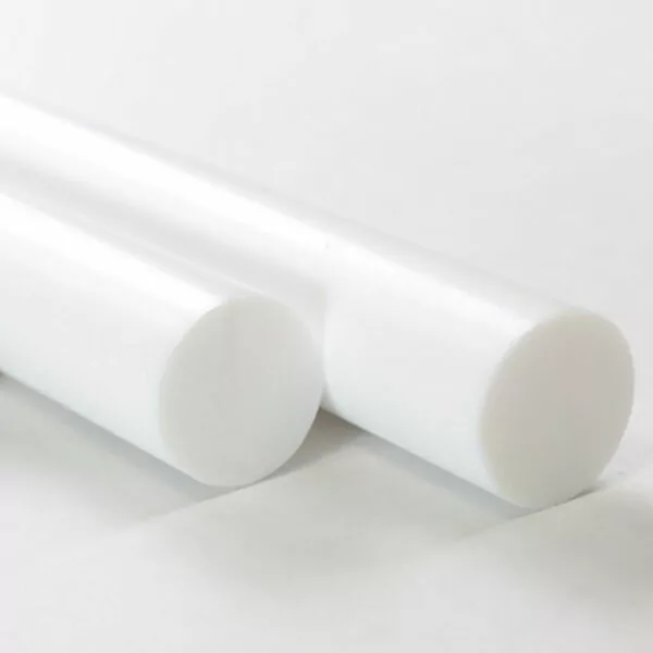 PTFE Rondstaf – hoogwaardige kunststof staaf met uitstekende chemische bestendigheid en lage wrijving.